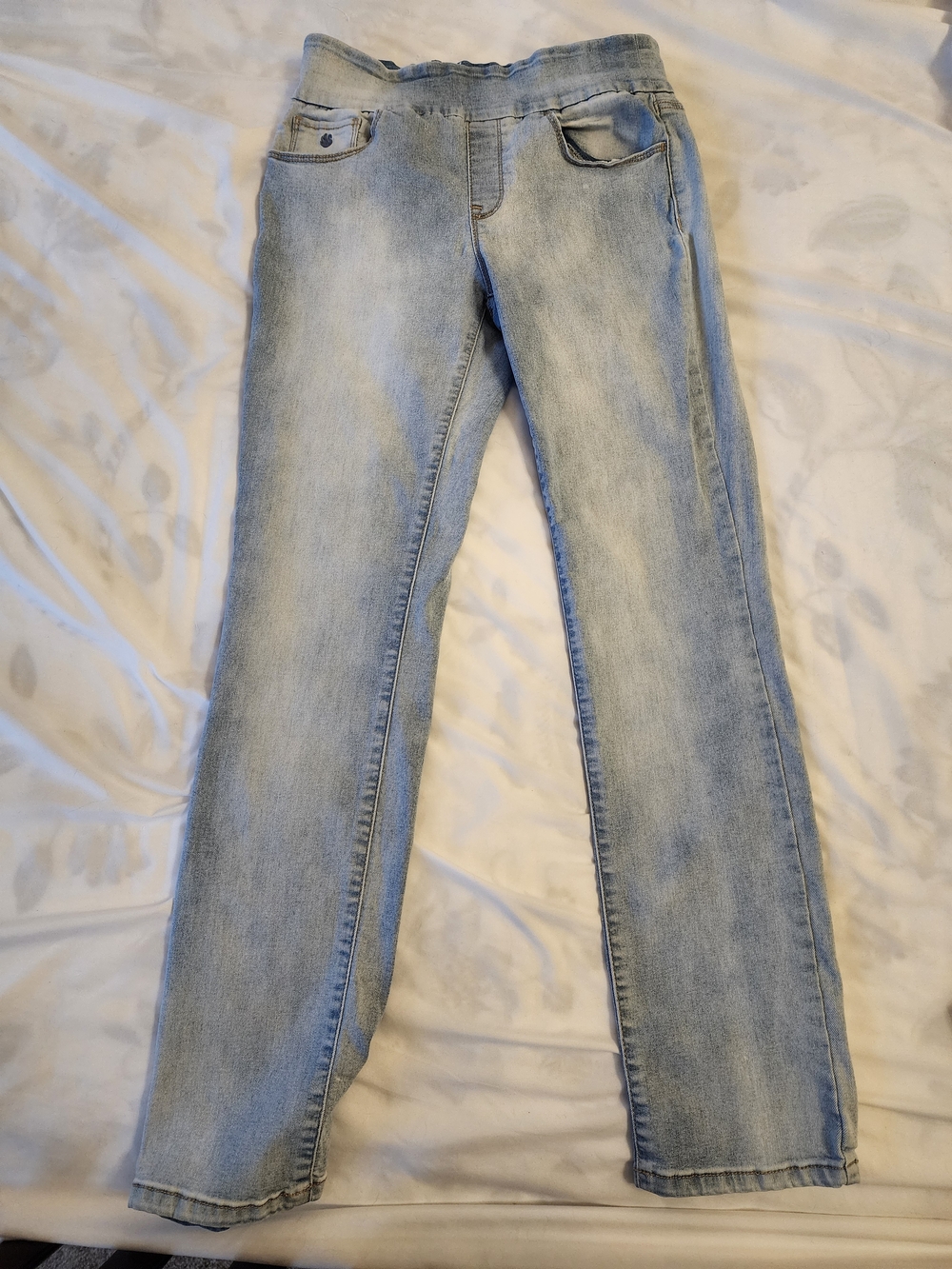 Gloria Vanderbilt Amanda Pull On  Light Wash Women’s Slim Jeans - Light Blue
